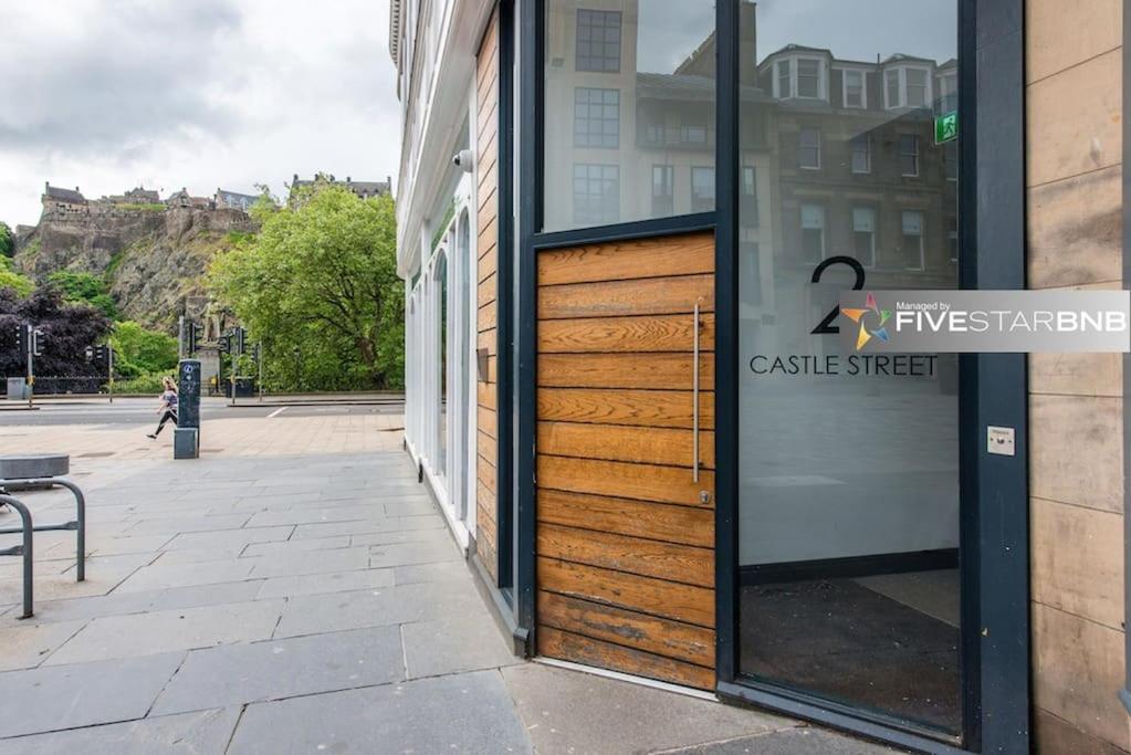 Cool Urban Apartment With Stunning Castle Views Edinburg Exteriör bild