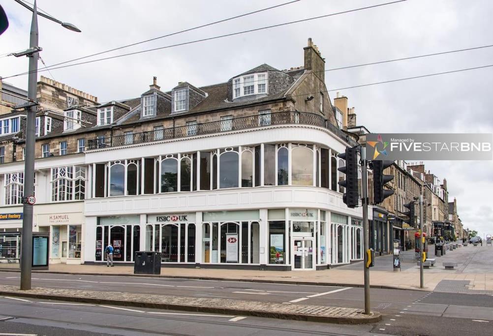 Cool Urban Apartment With Stunning Castle Views Edinburg Exteriör bild