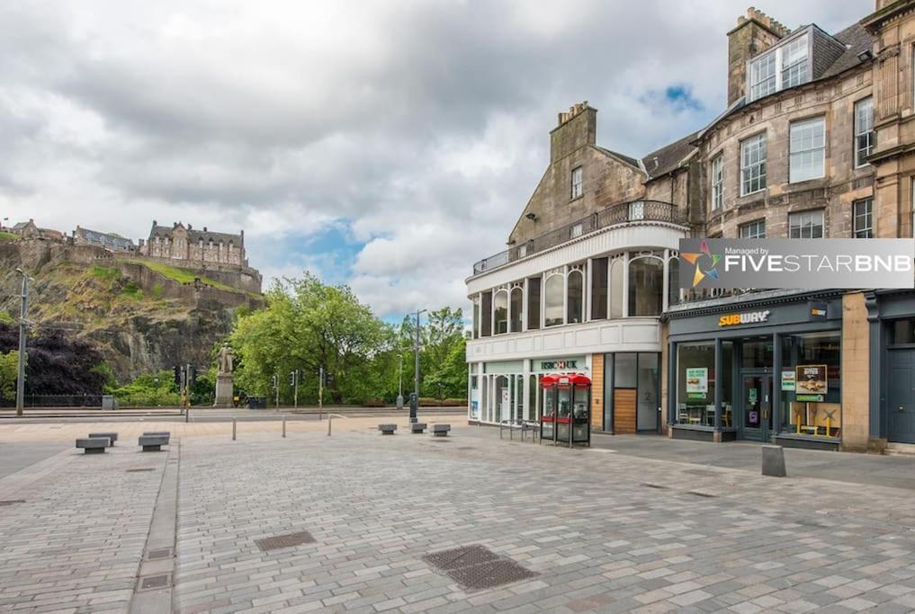 Cool Urban Apartment With Stunning Castle Views Edinburg Exteriör bild